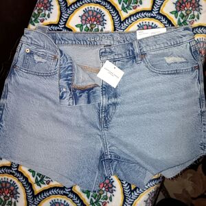 American Eagle Outfitters: Ex- Boyfriend Shorts